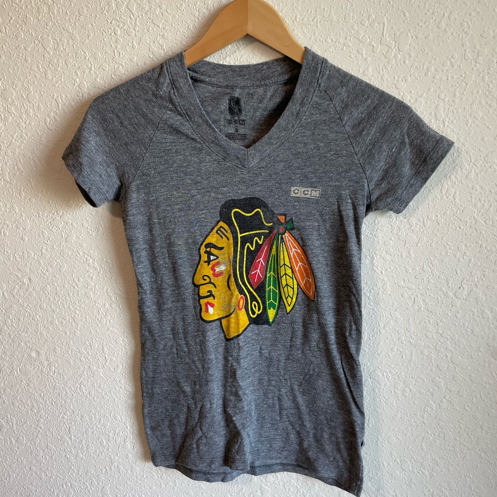 NHL Blackhawks Women’s Tee